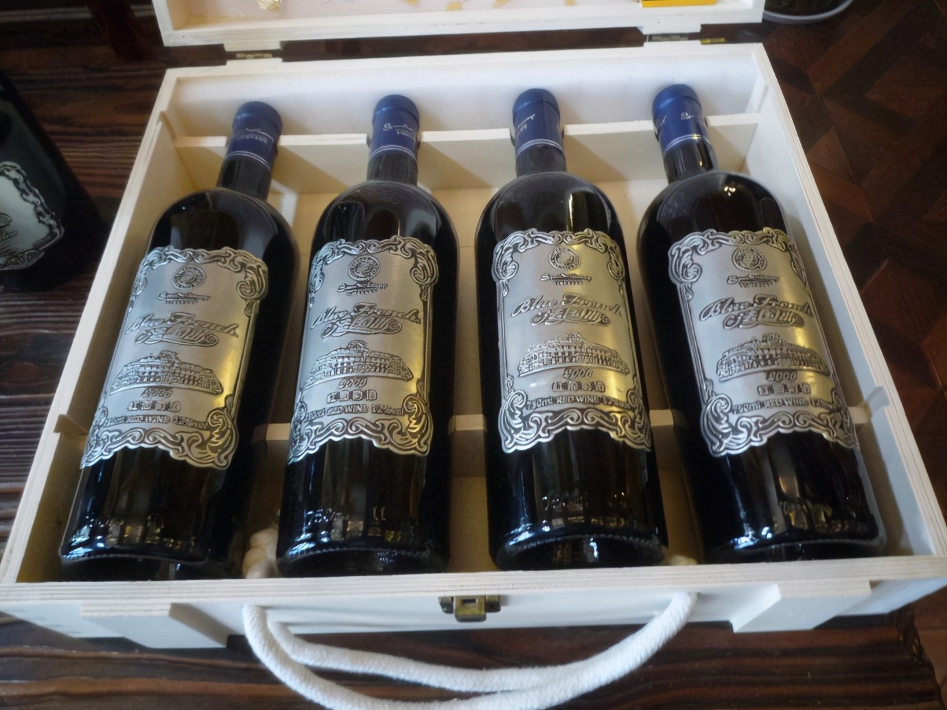 衣服奢侈品牌排行榜,中国有哪些奢侈品牌子