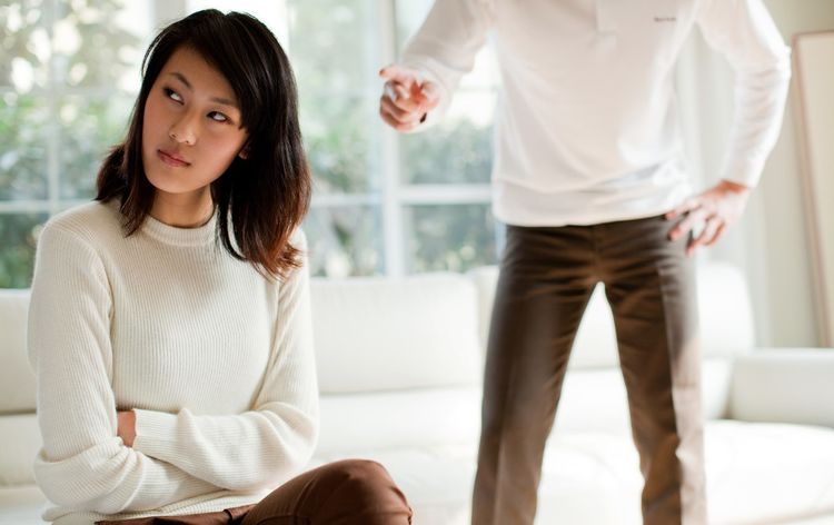 老公每次吵架都说离婚我该怎么办,跟老公吵架冷战一个月了该离婚吗