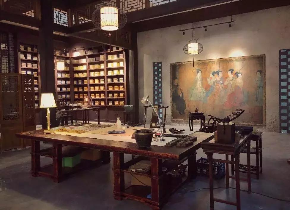 品味十级的《黄金瞳》，我先“盘”为敬！