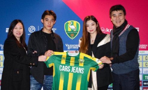 李嗣镕训练照片,前国脚之子李嗣镕