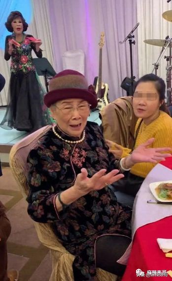 每月生活费10万,梅艳芳母亲哭穷