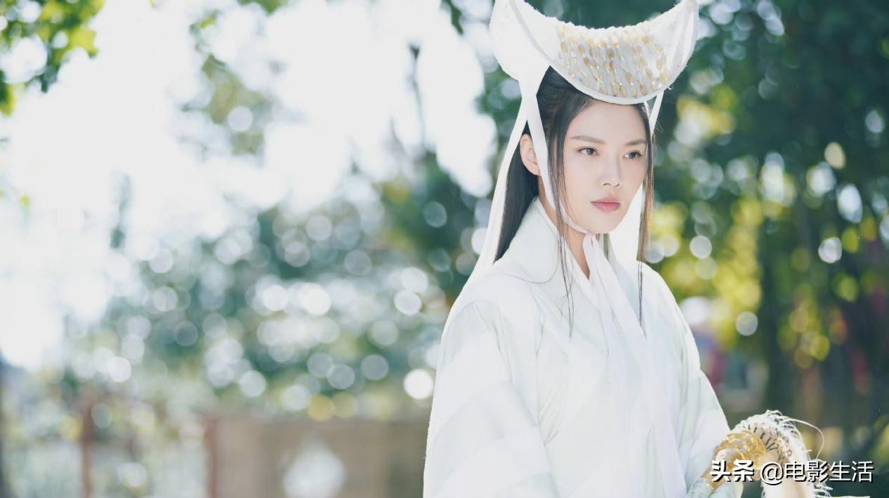 还记得《余罪》里的“性感大嫂”吗？她在《天龙八部》又火了