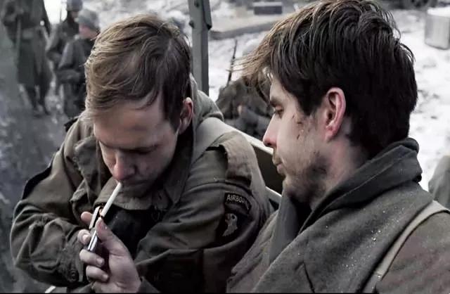 美军二战装备打火机军刀,美国神火手电特种部队装备