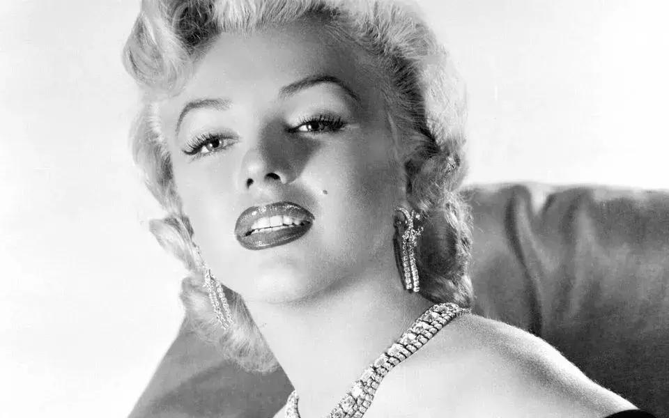 从上门女婿到千亿富豪,上门女婿逆袭成千亿珠宝大王