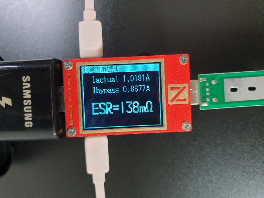 一见倾心!UIBI柚比“小冰块”迷你PD快速充电套装体验