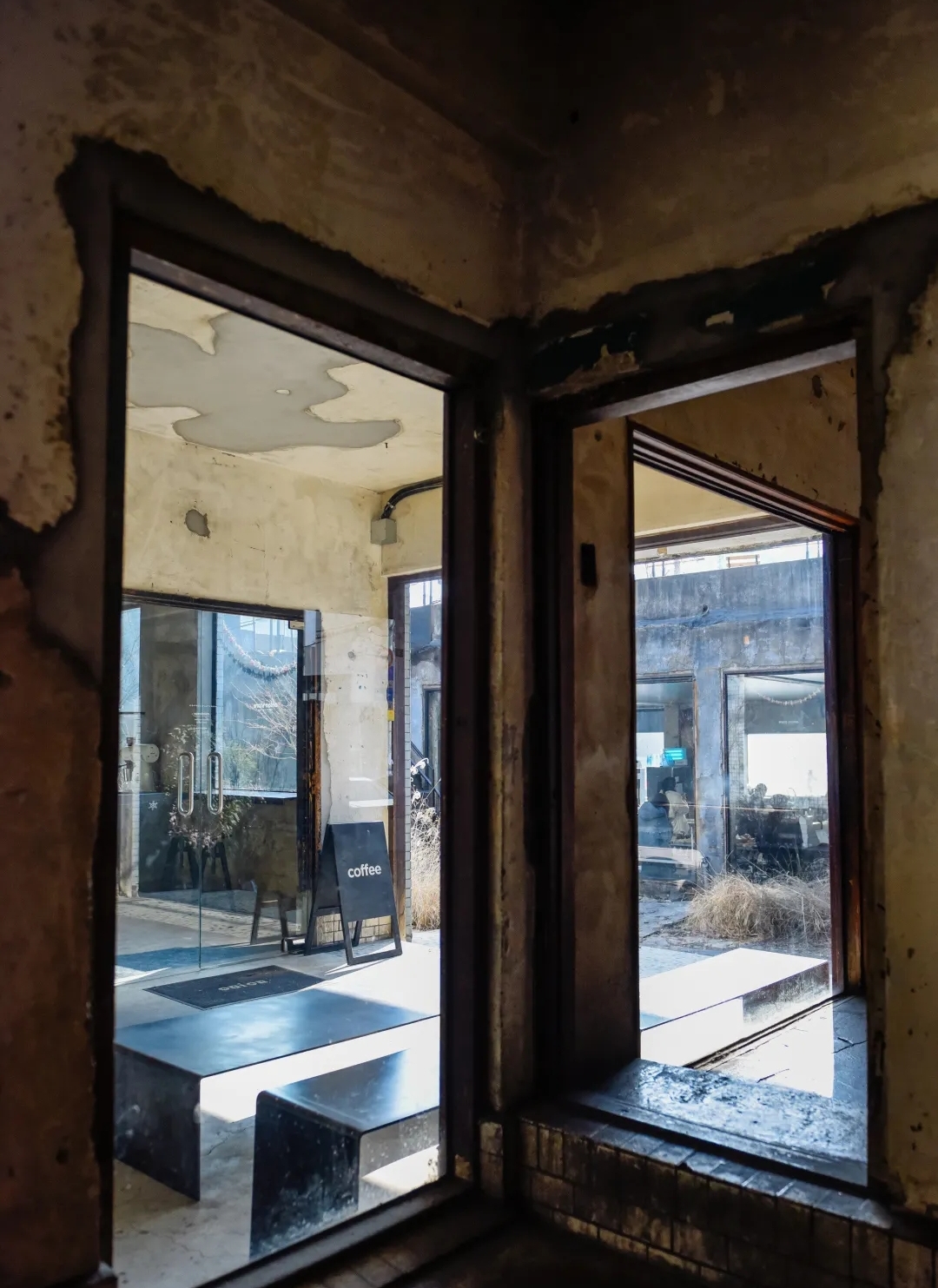 韩国网红设计师，把旧厂房改造成咖啡烘焙店，开这样的店真幸福