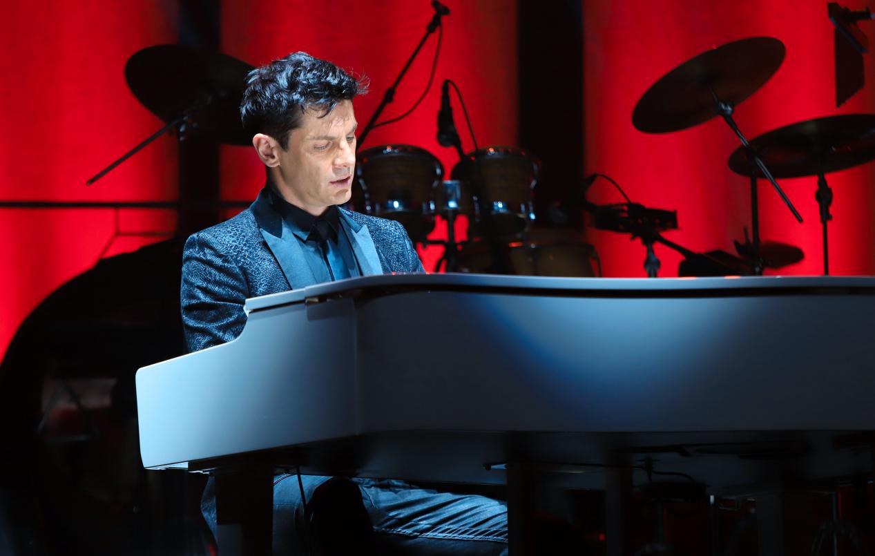 马克西姆大连现场,马克西姆沙滩掰手腕