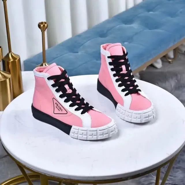 今年流行的帆布鞋长什么样子,今年流行的帆布鞋花纹