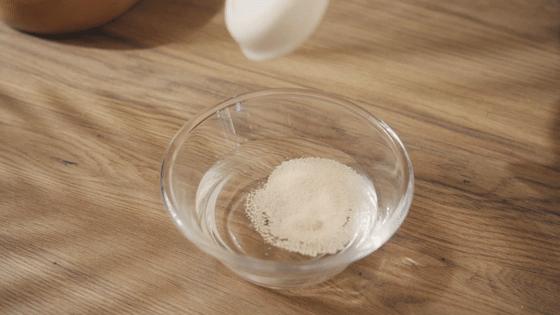 蒸出来的馒头里面有很多气孔,大厨蒸烤一体蒸馒头