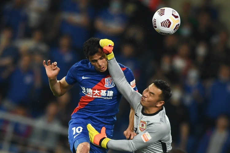 上海申花三线作战最后结果,申花裁判判双标判罚