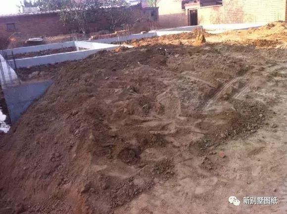 小伙盖三层农村别墅，占地150平米只花不到50万，你觉得怎么样？