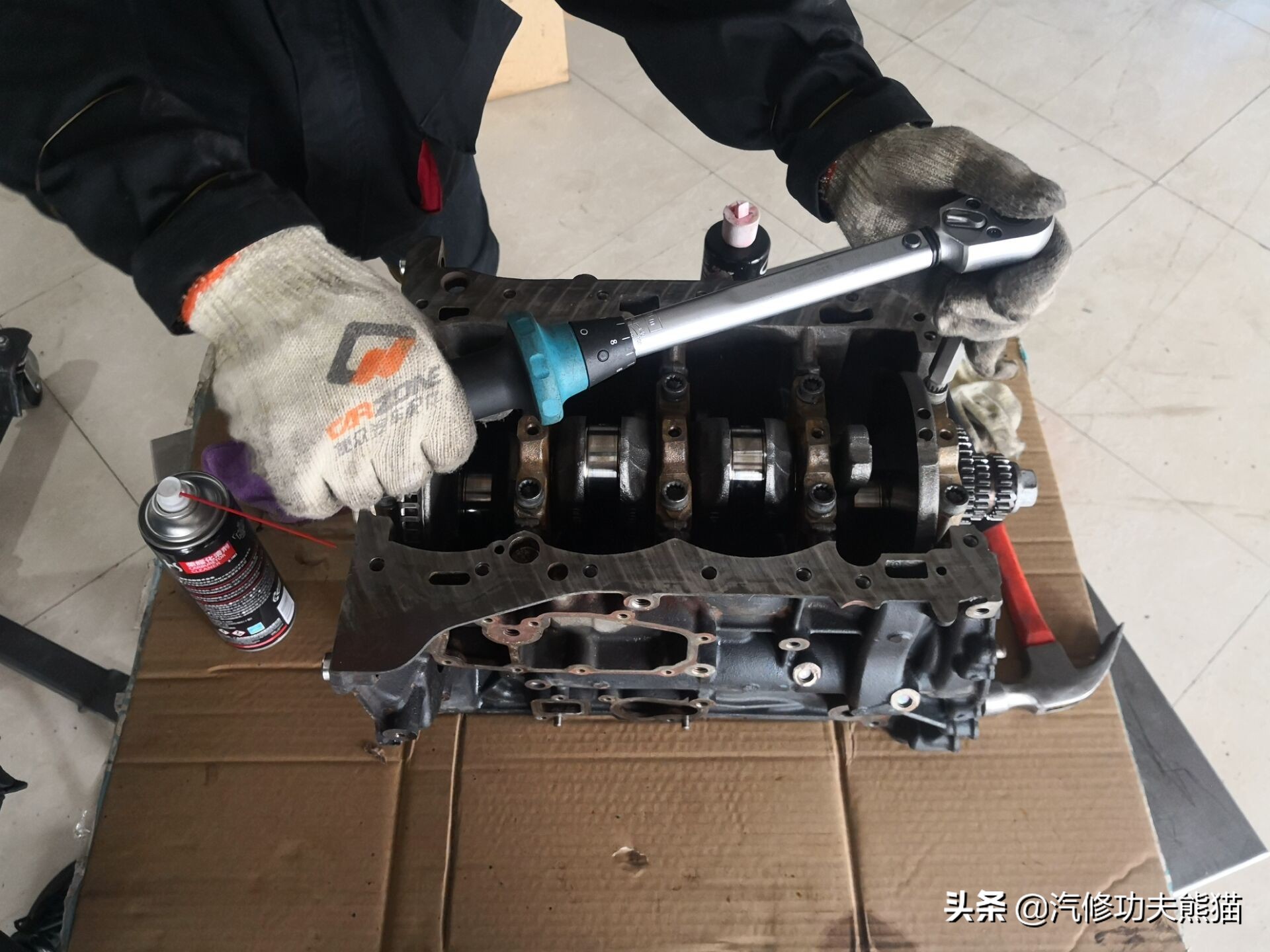 斯柯达昊锐发动机烧机油大修,18款的斯柯达为什么烧机油