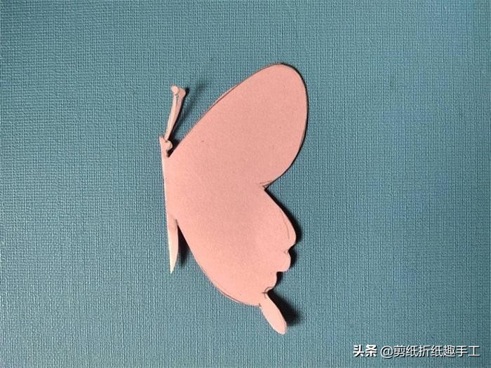剪纸蝴蝶四只连在一起教程简单,小学生三年级蝴蝶剪纸怎么剪