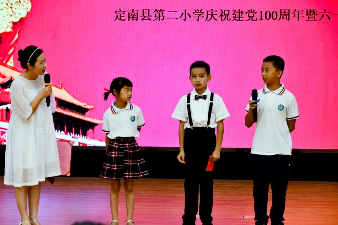 儿童庆祝建党100周年文艺汇演,庆祝建党百年文艺演出儿童合唱