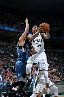 字母哥最具争议的攻防瞬间,字母哥强硬身体对抗集锦