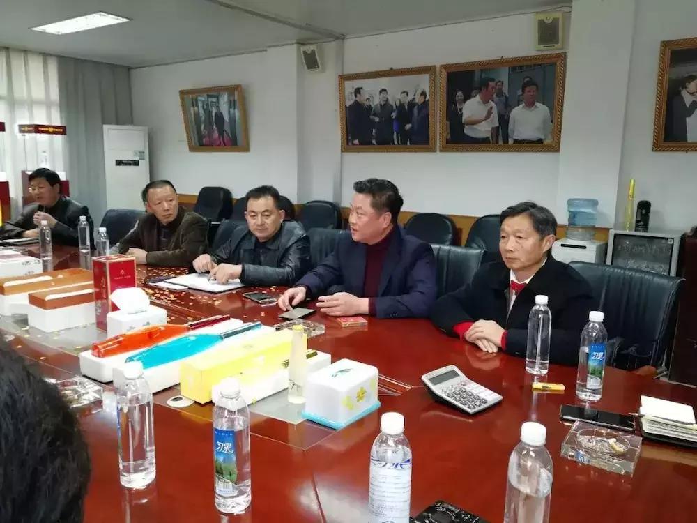 匀酒飘香•都匀作家走进企业座谈采风