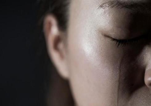 心甘情愿为一个人付出却不领情,心甘情愿的为对方付出才是爱情