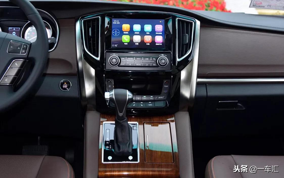 七座车型推荐风行cm7,性价比高的七座车推荐东风风行cm7