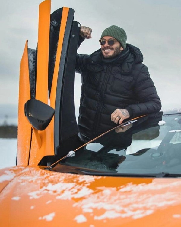 贝克汉姆帅气穿搭图文,贝克汉姆的穿搭风格