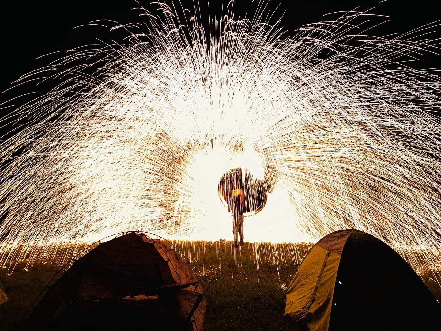 南太行唯一的专业户外露营基地,火舞龙腾星空露营