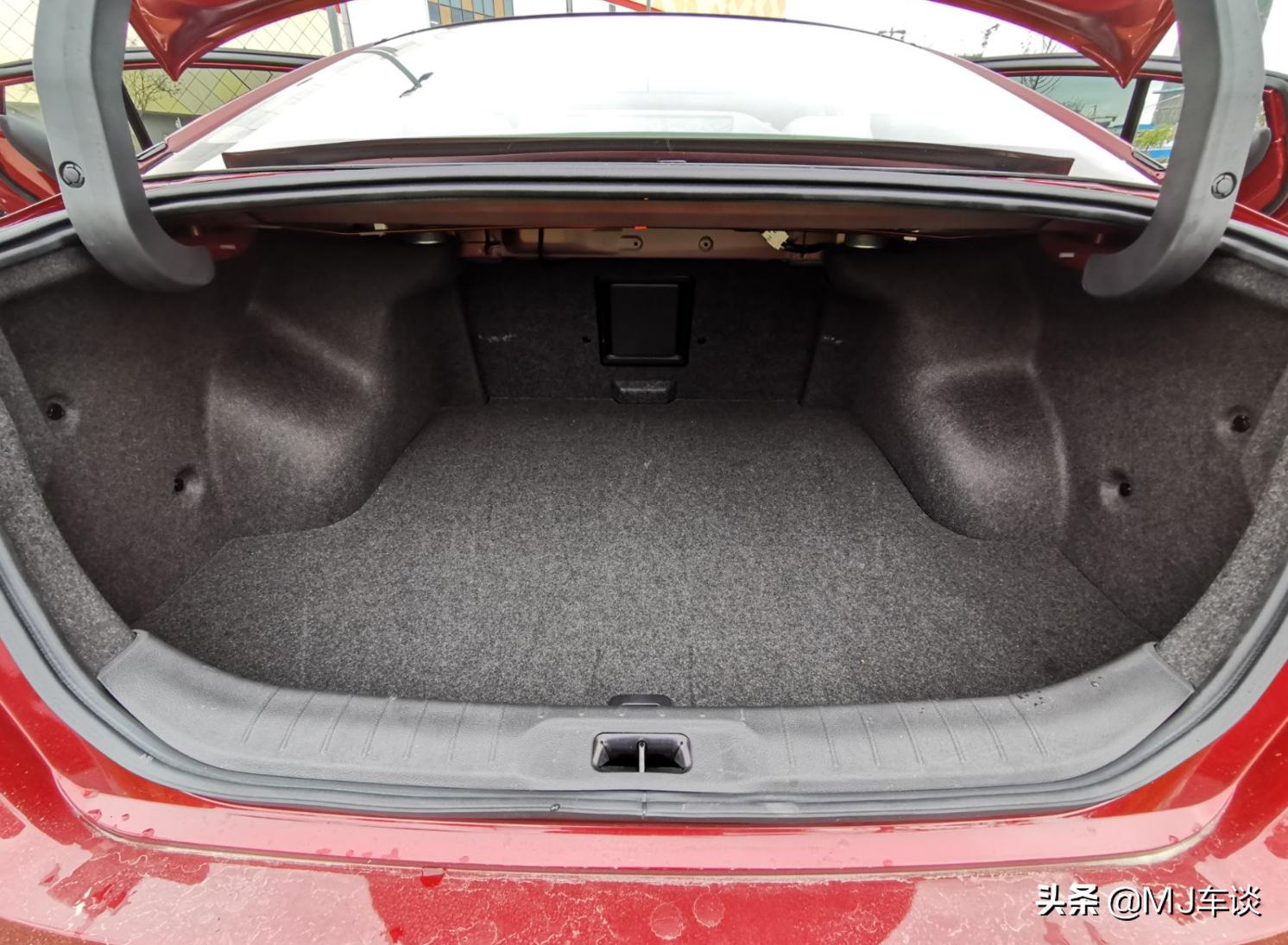 2.0t天籁最新试驾感受,天籁2.0t舒适试驾体验