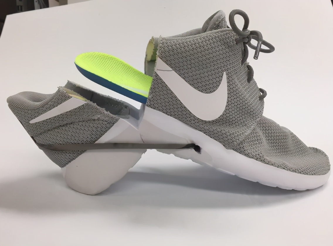 进口的“足力健”真香啊！耐克的一脚蹬，让多少人心动了？