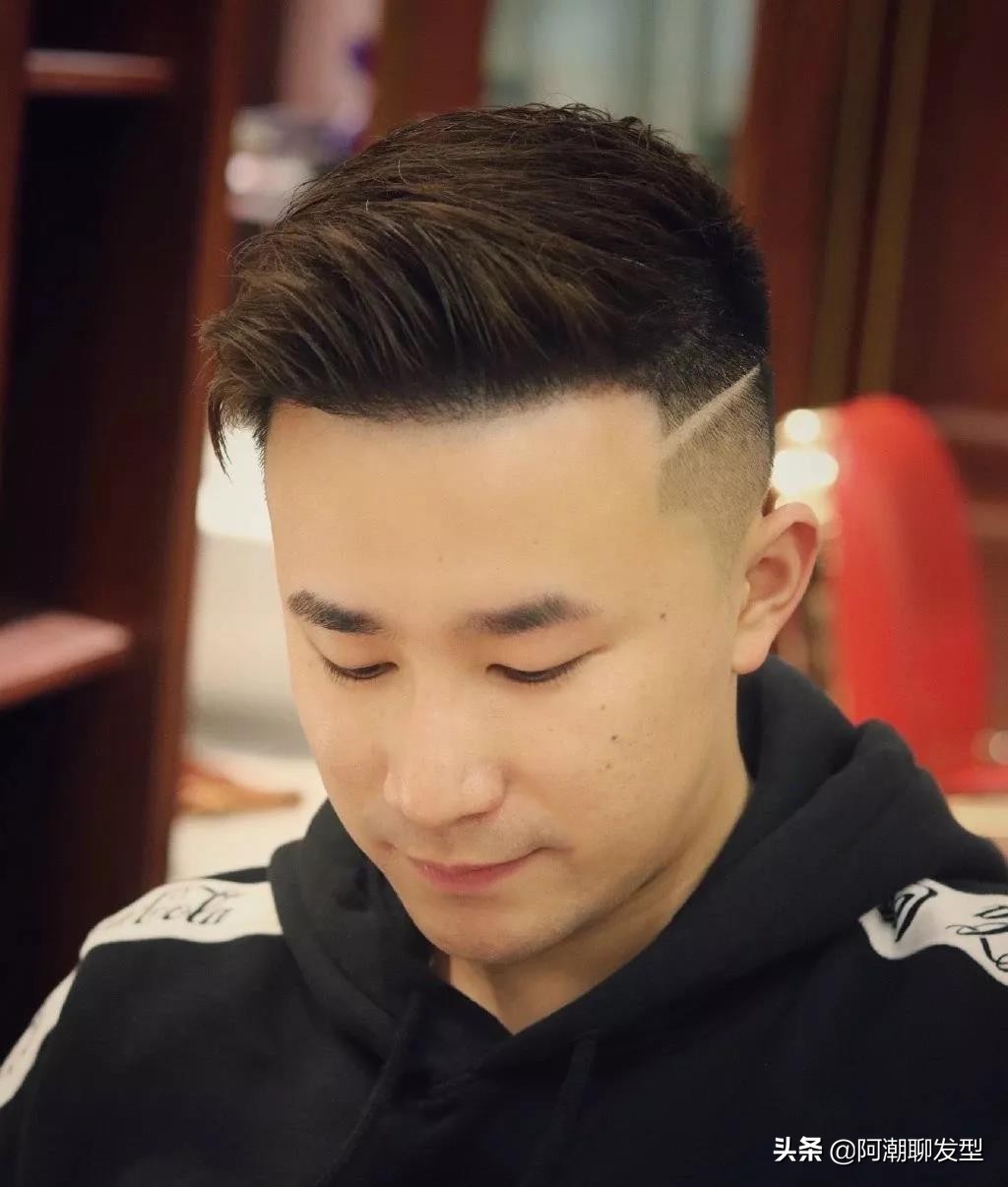 男士发型2020流行发型短发锡纸烫,男士m型短发发型2020流行发型