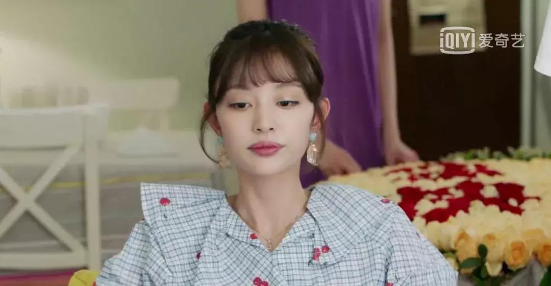 换个减龄的发型优雅又有型,宽下颚短下巴适合什么发型