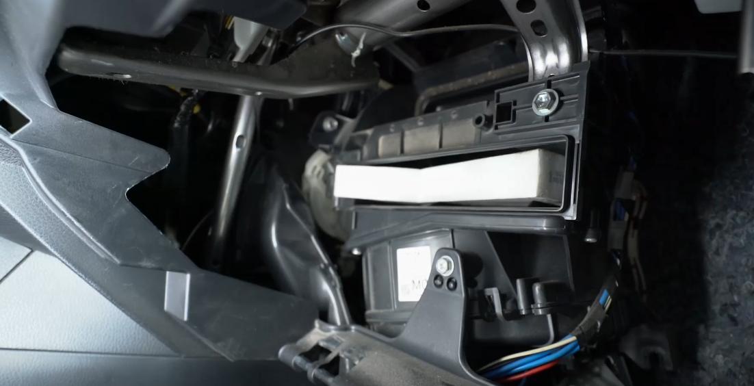 空调出风发臭怎么解决,空调制热发臭是什么原因