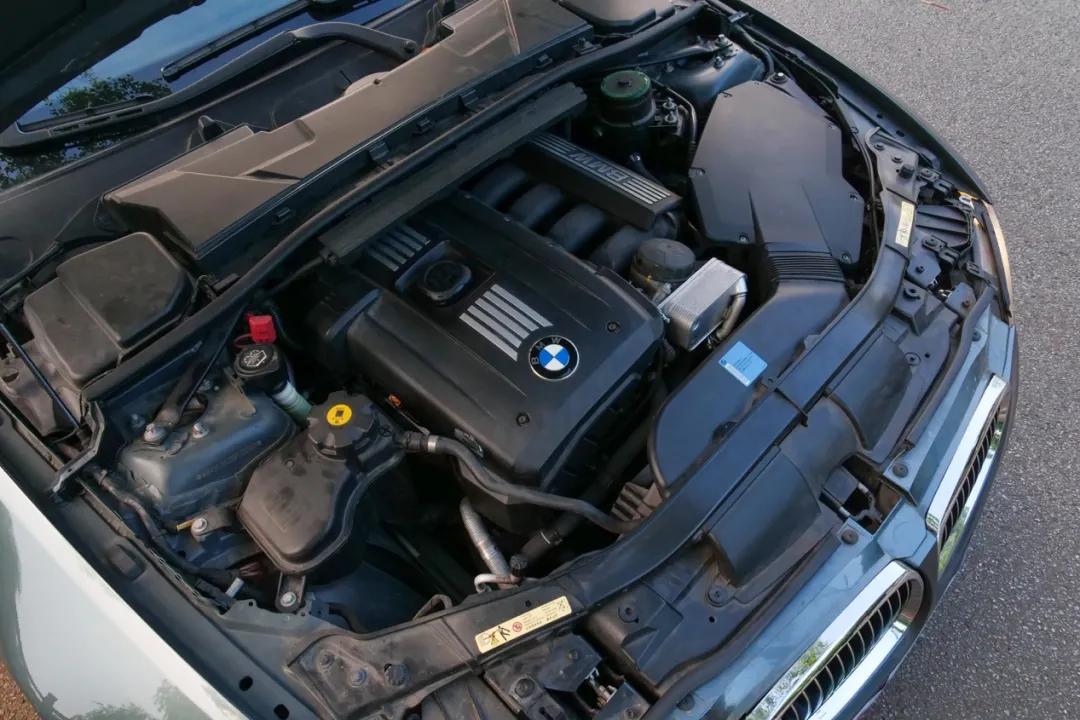 宝马330i敞篷全新多少钱,2011款宝马330i敞篷版