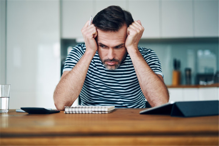 40岁负债无一技之长的出路,45岁了负债10万工资不够还怎么办