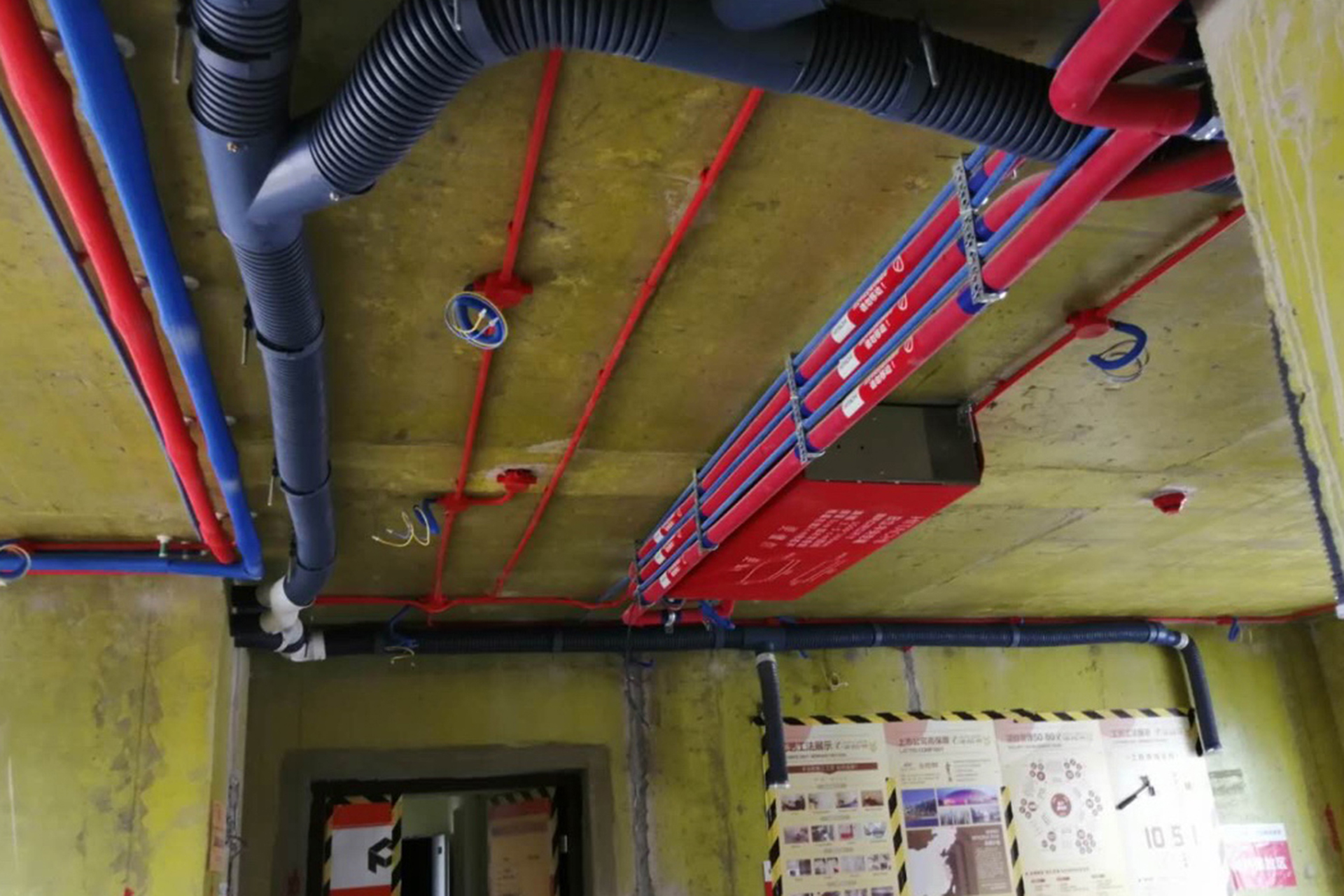 空调装中央空调还是挂式空调好,中央空调和普通空调哪个更实用