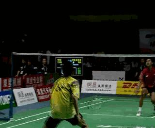 羽毛球反手高远球鞭打发力,羽毛球反手高远球训练方法