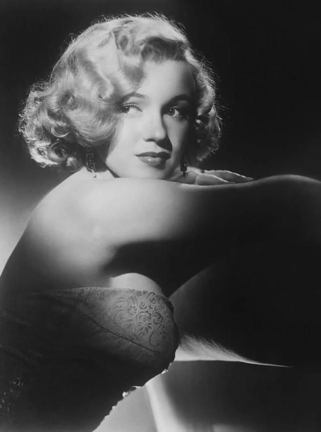 好莱坞50位最伟大明星，费雯丽赫本梦露泰勒褒曼嘉宝谁最美？