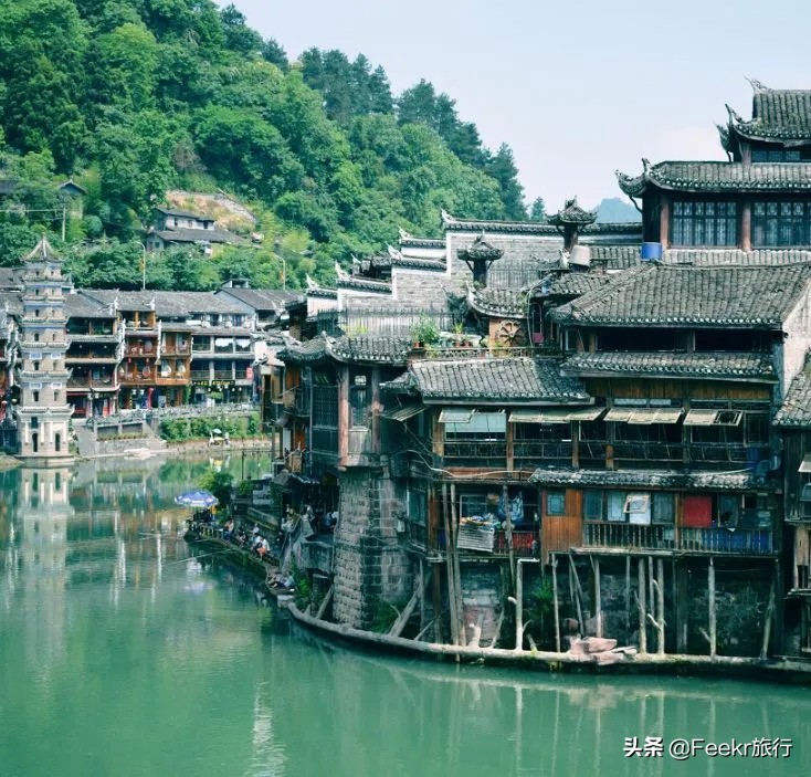 全网为阿朵淘汰鸣不平，而我想去她隐居5年的“世外桃源”静一静