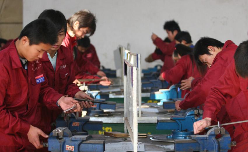 在职校和高中哪里当老师比较好,在职业学校当老师应该注意什么