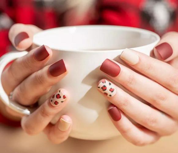 做美甲对孕妇有危害吗,好看的美甲款式超级闪视频