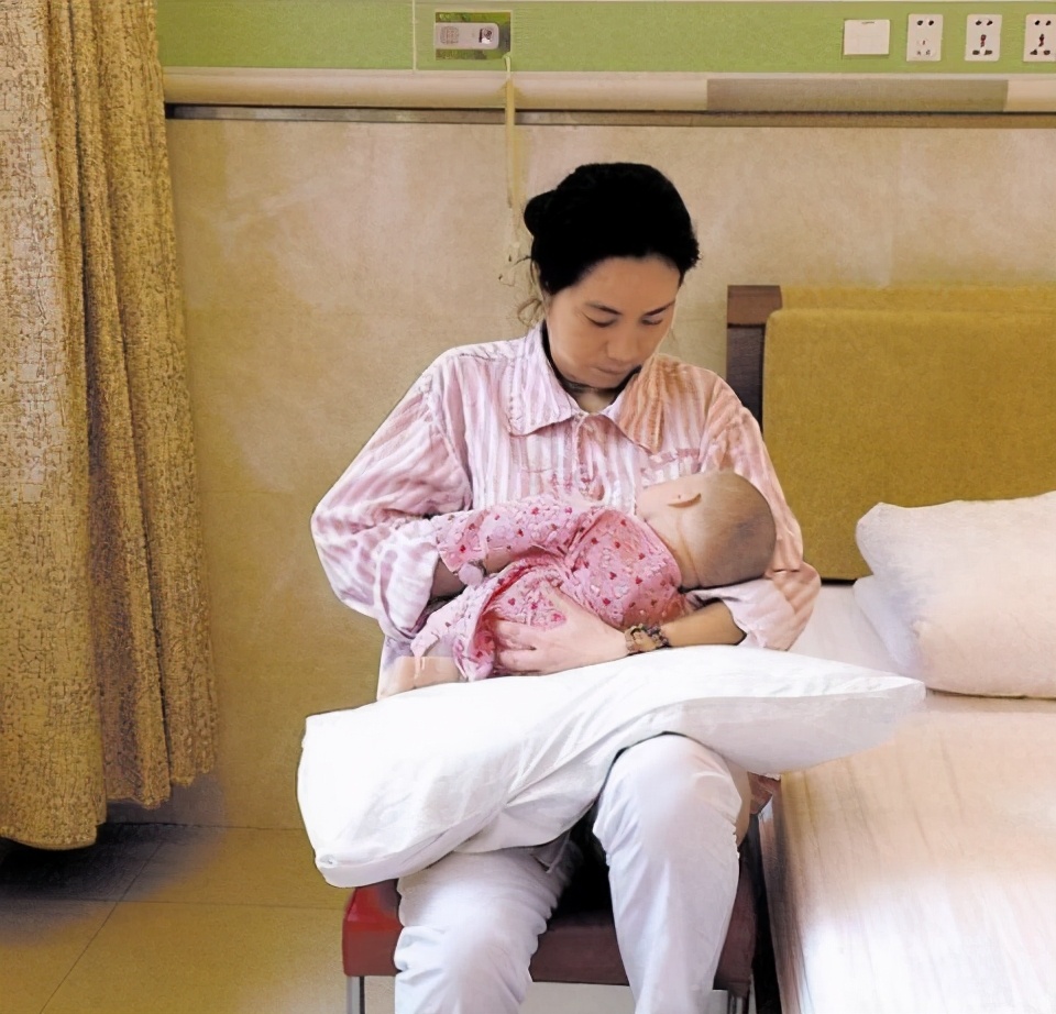 产后奶水少请催乳师有效吗,产后奶水不够妈妈喝什么奶粉