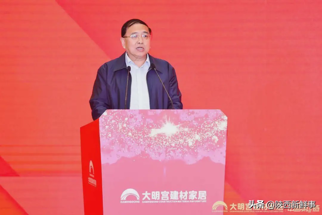 共享、共建、共创大明宫建材家居举办“中国第一签”5.1誓师大会