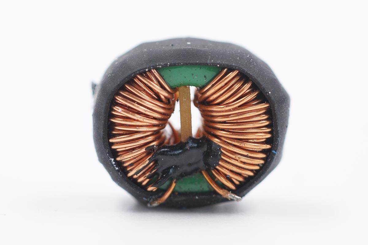 绿联45w双口快充拆解,绿联20瓦双口快充拆解