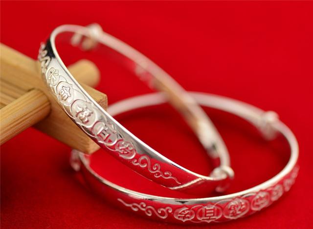 探望月子里的产妇,这些“礼物”最好别送,关系再好也跟你翻脸