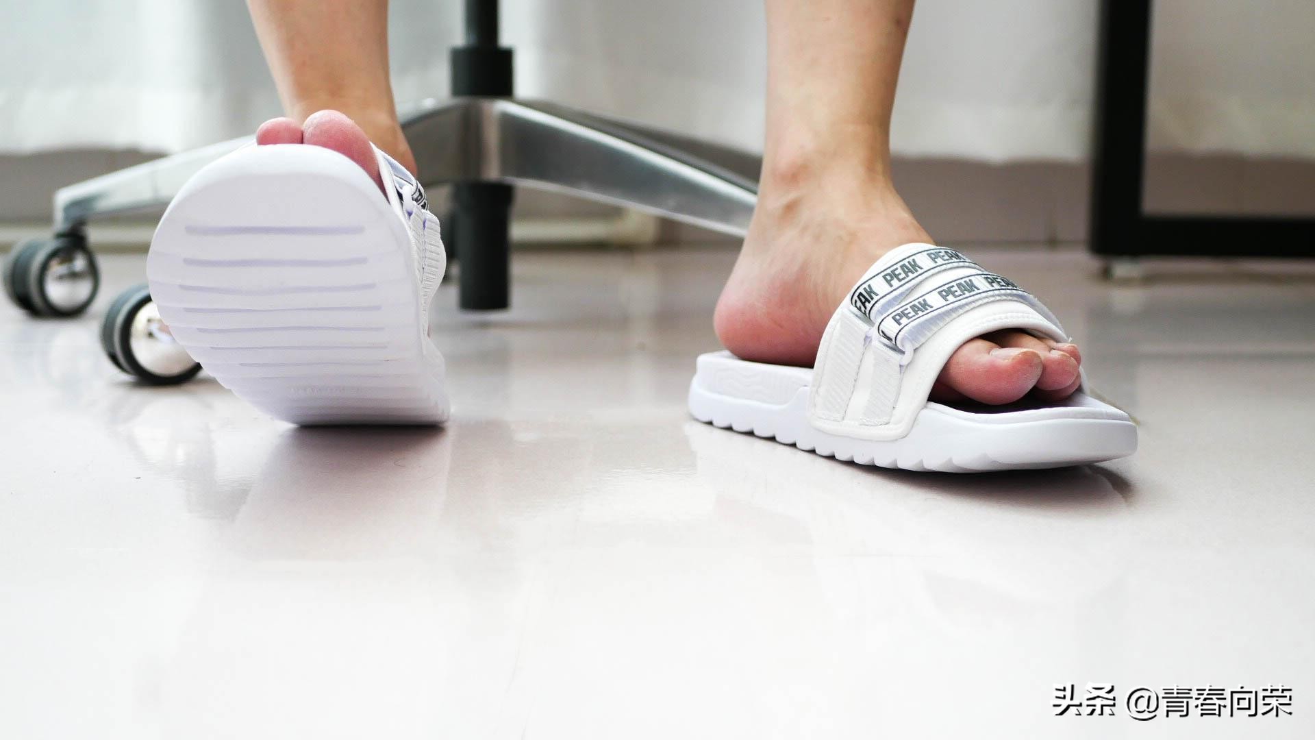 100元的匹克拖鞋,99元两双匹克拖鞋是真的吗