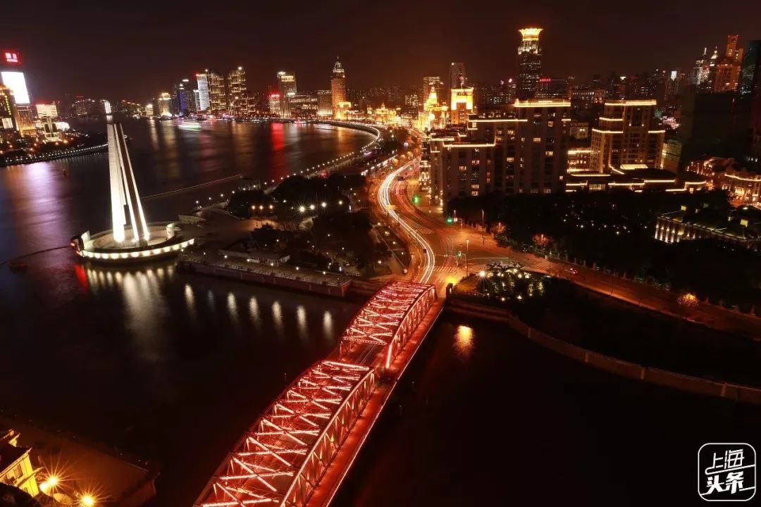 疯狂刷屏！夜晚24:00的上海街头，藏着另一幅面孔…