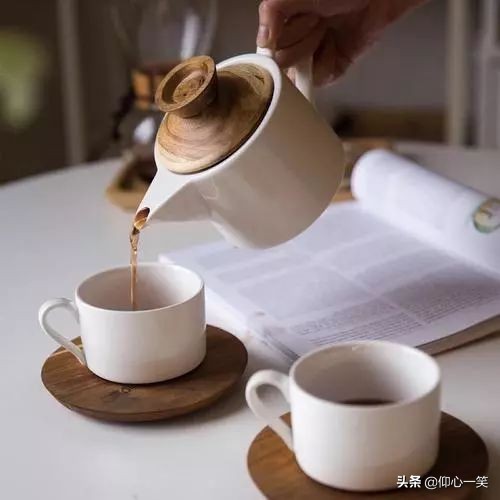 每年的今天总会想起很多往事,张国荣抑郁症症状