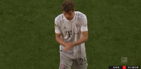 三冠王拜仁两套阵容,三冠王传奇延续