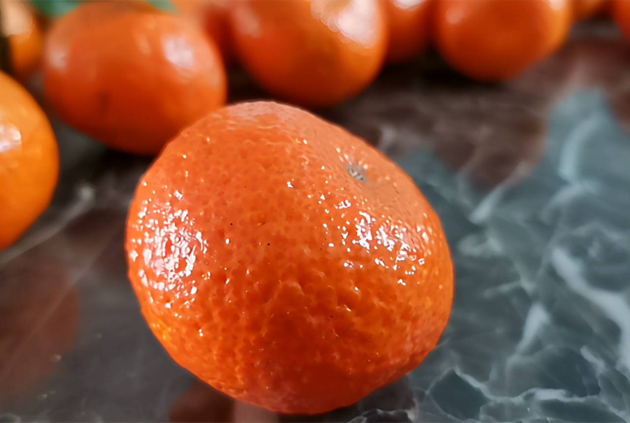 砂糖橘跟普通橘子有区别吗,真的砂糖橘和假的砂糖橘