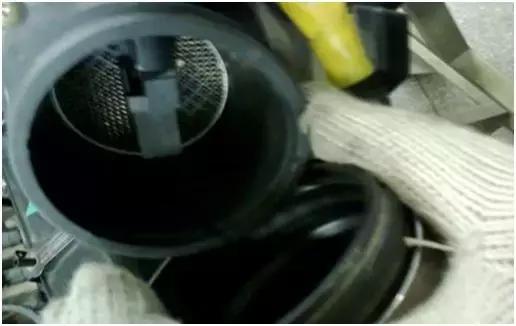 大众桑塔纳志俊冷车没有怠速,桑塔纳志俊怠速混合气过浓