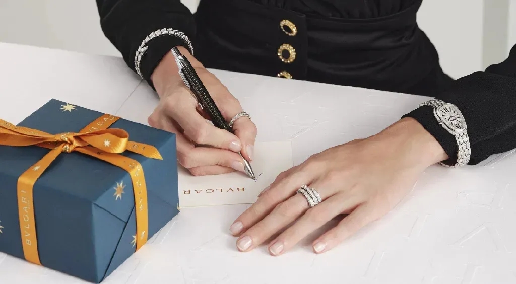 岁末圣诞元旦礼物,岁末钜惠圣诞狂欢购