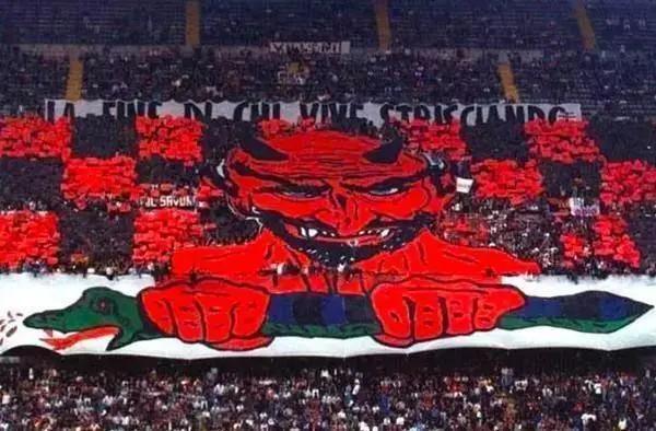 藏在足球的秘密,藏在足球里的秘密