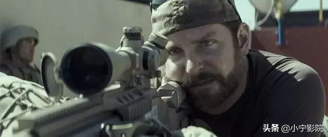 美好的肉体加上荒诞的故事，这剧简直太讽刺了